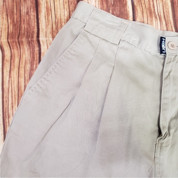 VINTAGE 90’s Keen High Rise Pleated Khaki Shorts Unisex - Picture 3 of 12